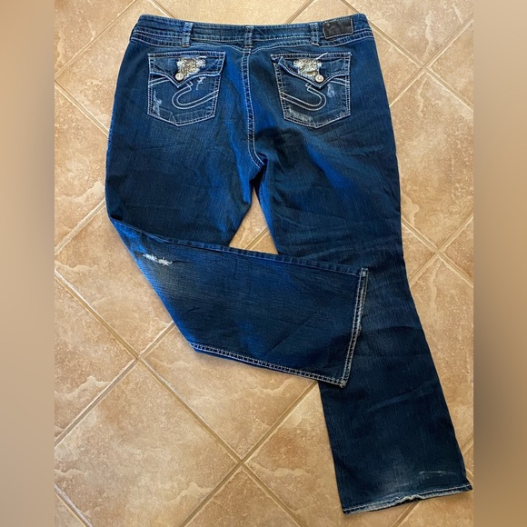 Silver Jeans Suki Surplus Plus Size Jeans Thick Stitch Embellished Flap Pockets - Picture 3 of 14